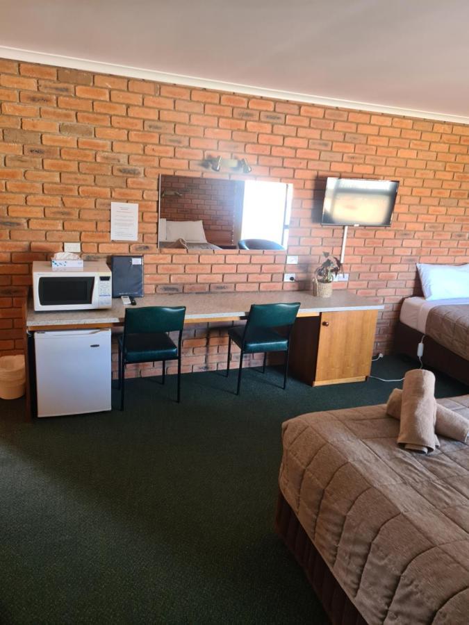 Regency Court Motel Cobram Εξωτερικό φωτογραφία
