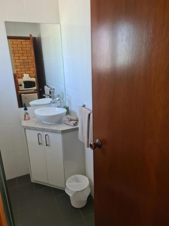 Regency Court Motel Cobram Εξωτερικό φωτογραφία