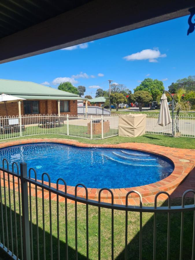 Regency Court Motel Cobram Εξωτερικό φωτογραφία